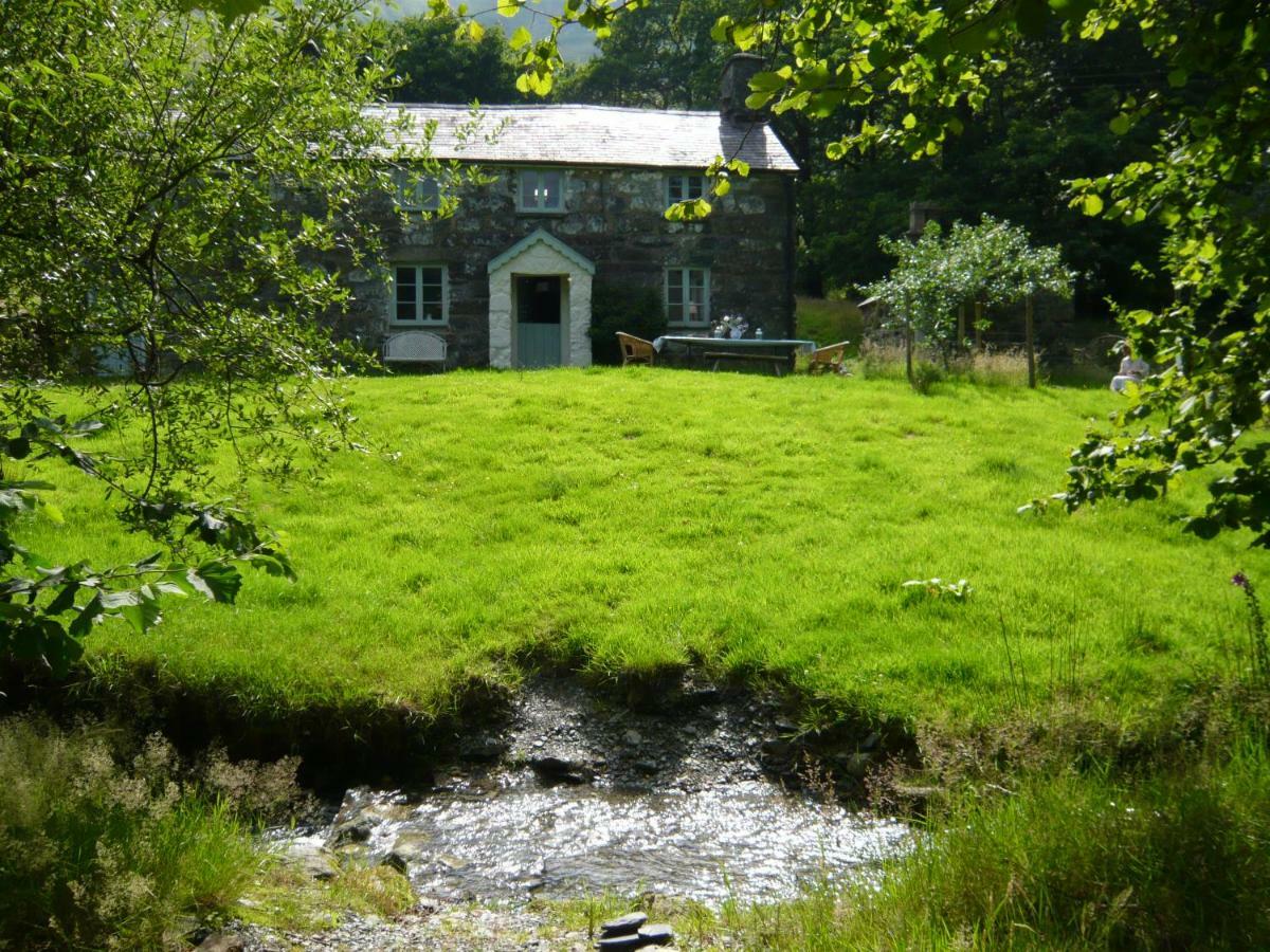 Gesail Barn And *